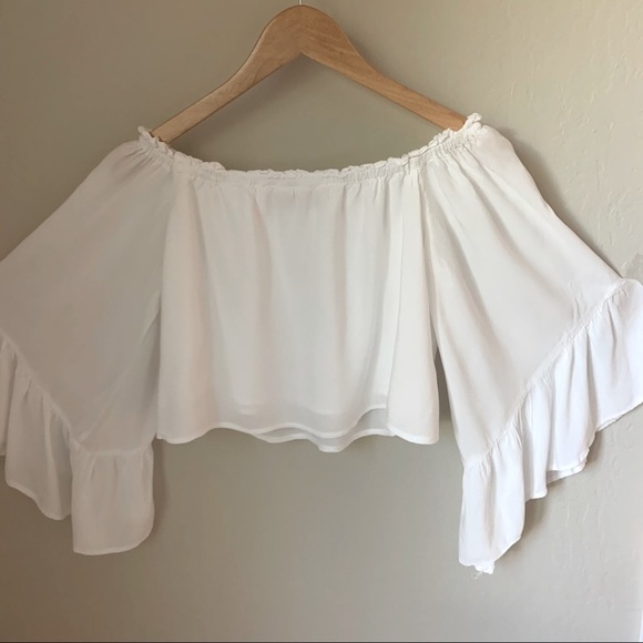 LF Rumor Boutique Flowy Off the Shoulder White Crop Top Size Medium - Picture 3 of 14